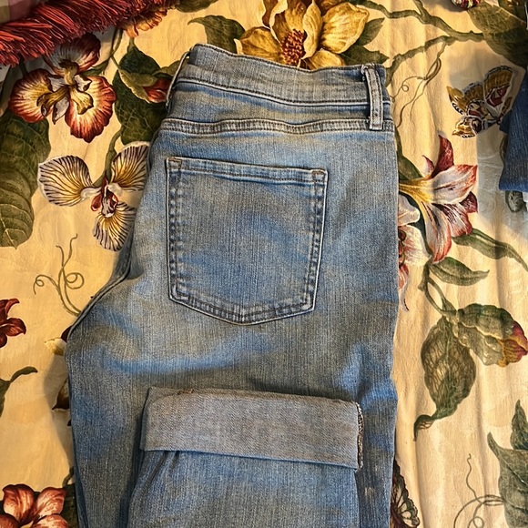 Banana Republic girlfriend jeans - like new! - Picture 7 of 10
